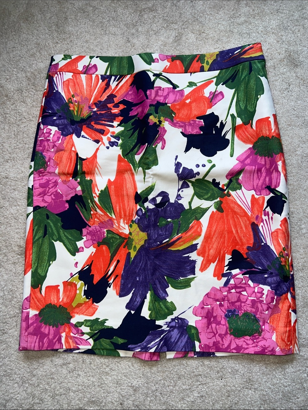 J.Crew No. 2 Pencil Skirt Vibrant Garden Abstract Floral White size 10 EUC
